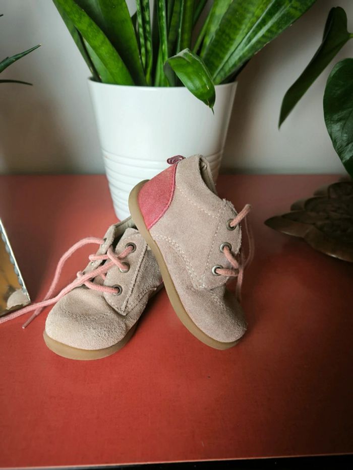 Chaussures à lacets