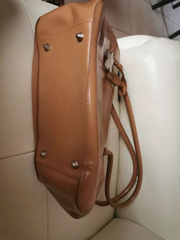 Sac à main verni Esprit camel sympa multipoches - photo numéro 3