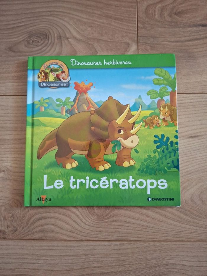 Livre dinosaure