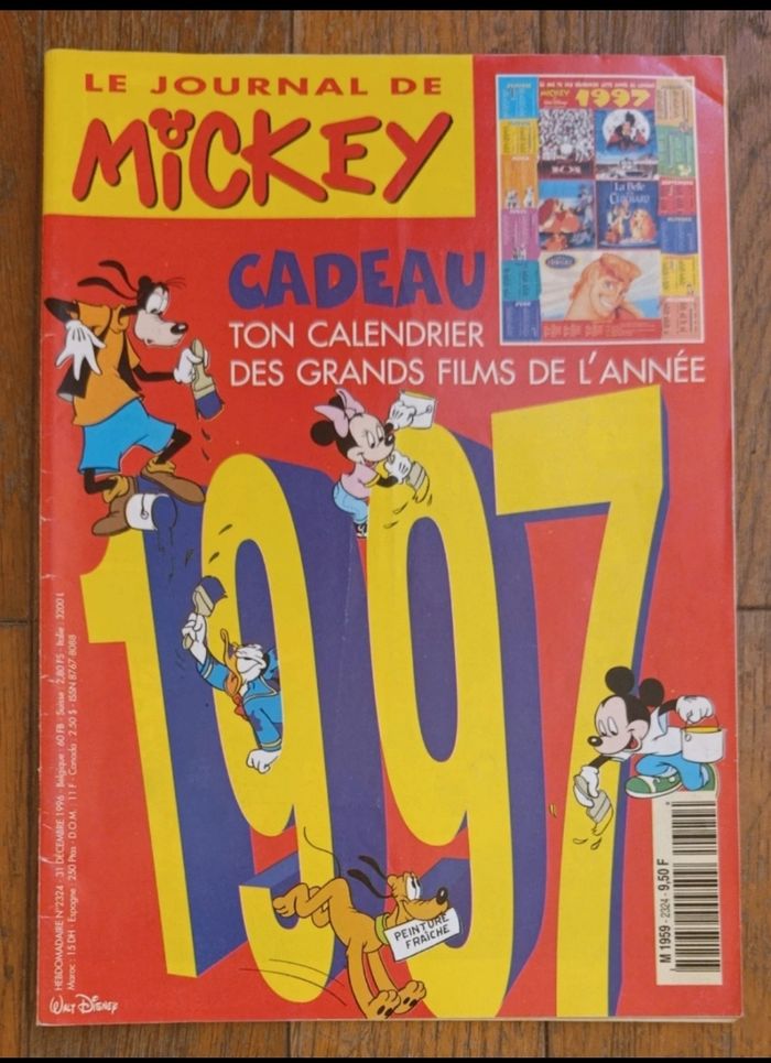 Ancien journal de mickey avec cadeau calendrier films 1997 N°2324 vintage - photo numéro 2