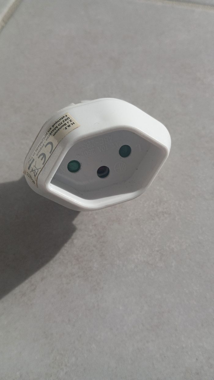 Adaptateur Suisse-France - photo numéro 2
