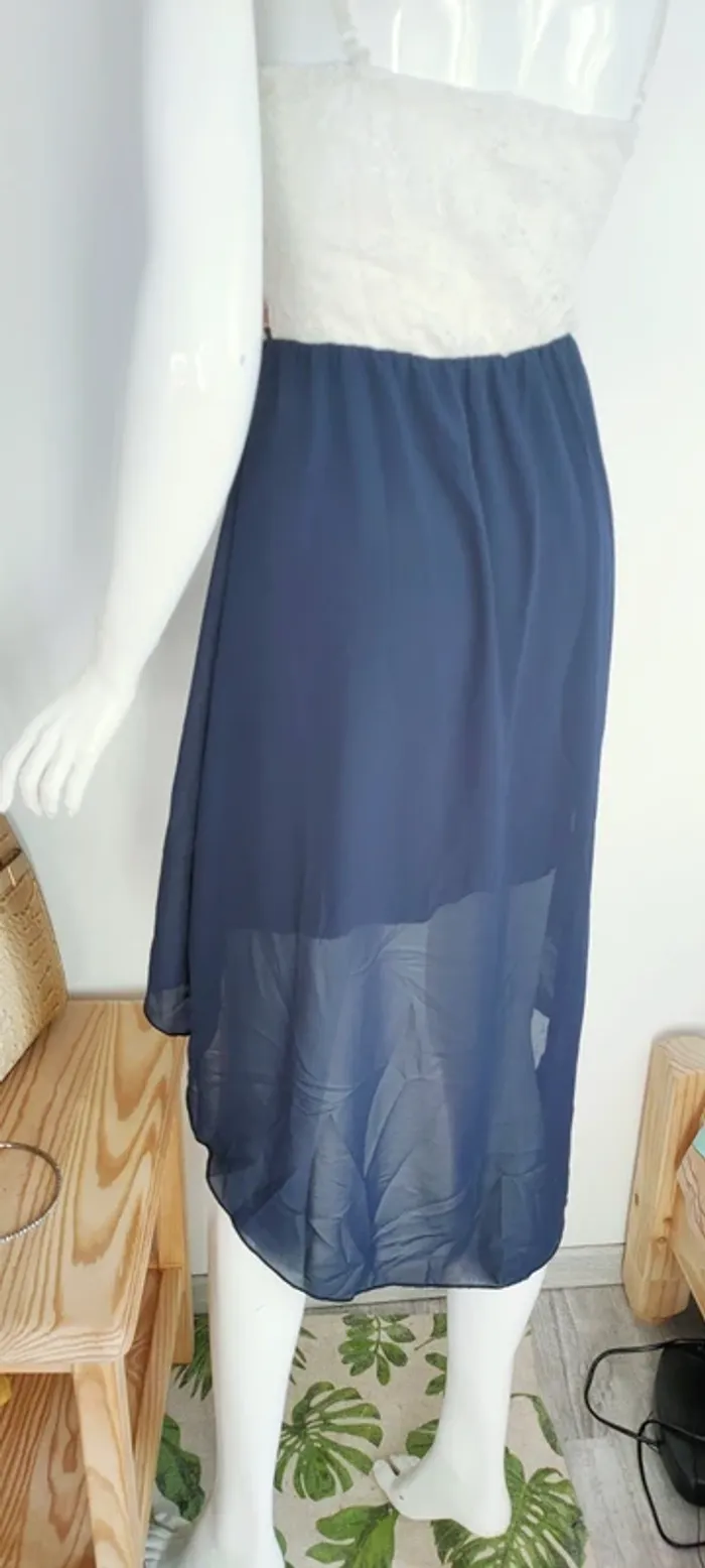 Robe à bretelles été ou soirée, blanche et bleue - photo numéro 2