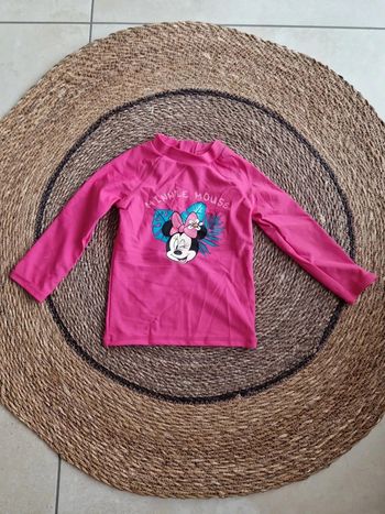 Tee-shirt maillot de bain Minnie Disney taille 24 mois