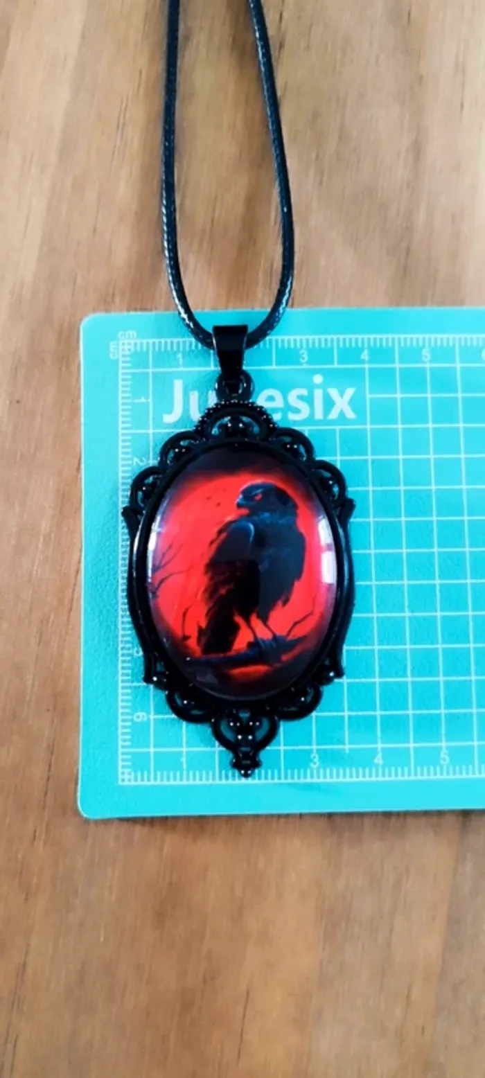 Collier avec pendentif ovale en verre - photo numéro 3