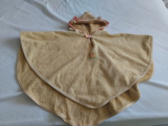 Cape de bain Moulin roty 12/18 mois