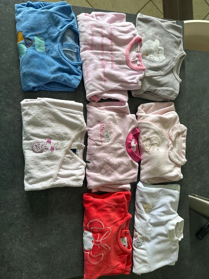 Lot 8 pyjamas 6 mois - photo numéro 8