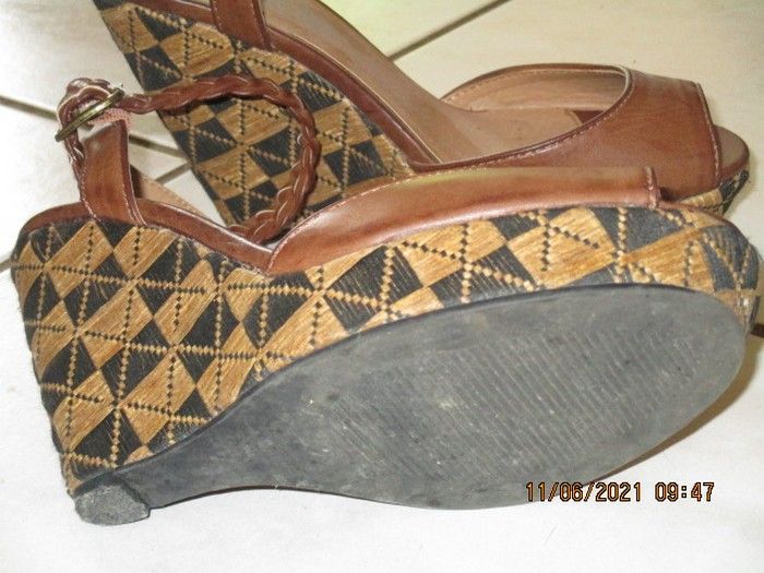 Chaussures compensées P. 37 - photo numéro 4