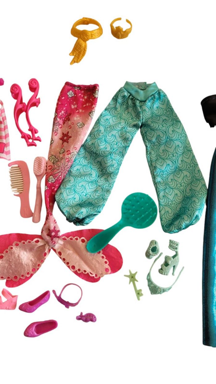 Lot d'accessoires et de tenues pour Barbie👗 - photo numéro 4