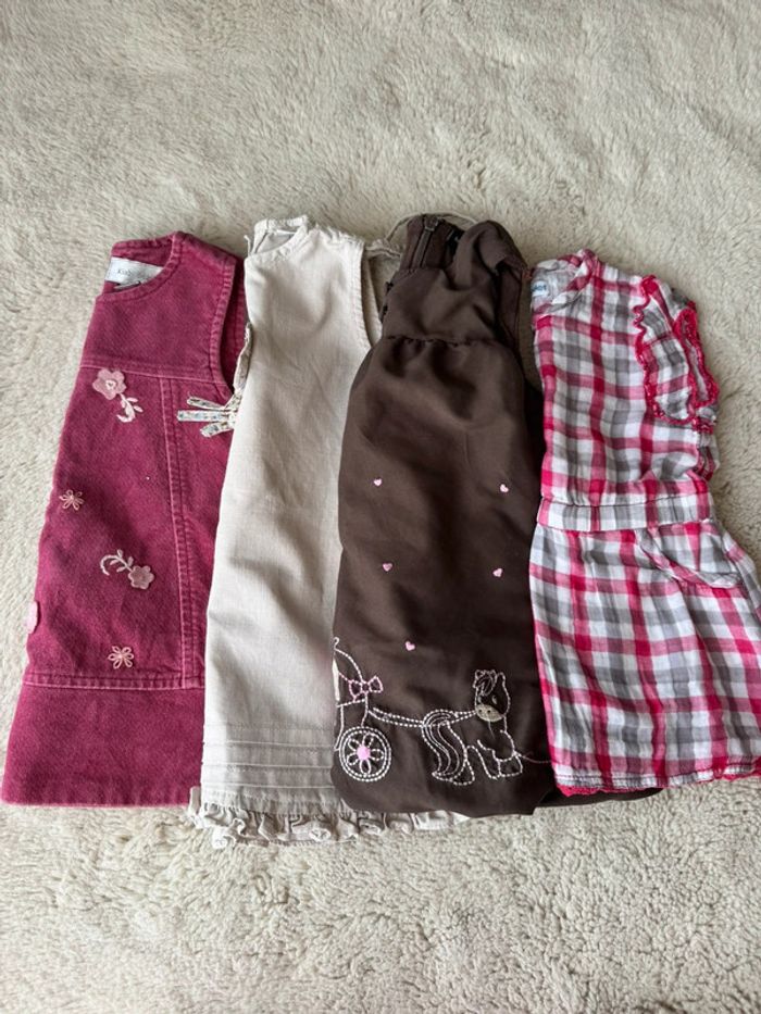 👗 robes lot de 4 - bébé fille 6 mois - très bon état - Kiabi verbaudet