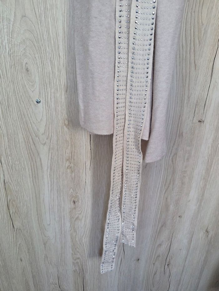 GILET FEMME BEIGE AVEC CEINTURE STRASS TAILLE UNIQUE D'UN 34/40 MARQUE MOOCCI - photo numéro 6