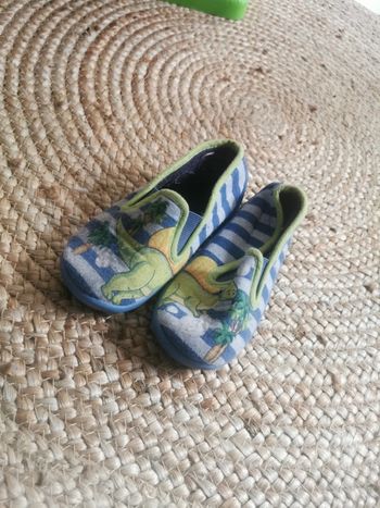 Chaussons dinosaure taille 26