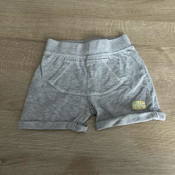 Short vertbaudet 18 mois comme neuf