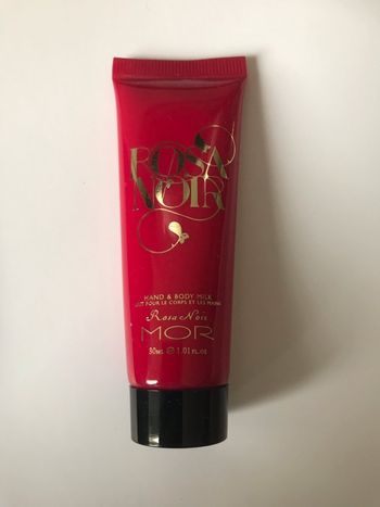 rosa noir lait pour le corps et les main