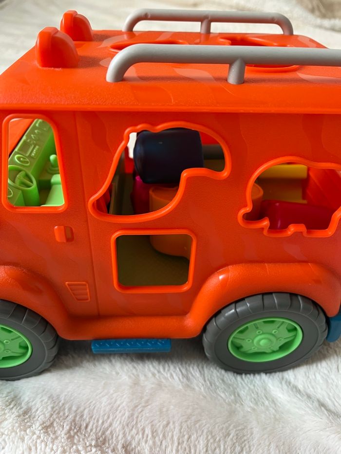 Jeep boîte à formes - photo numéro 8