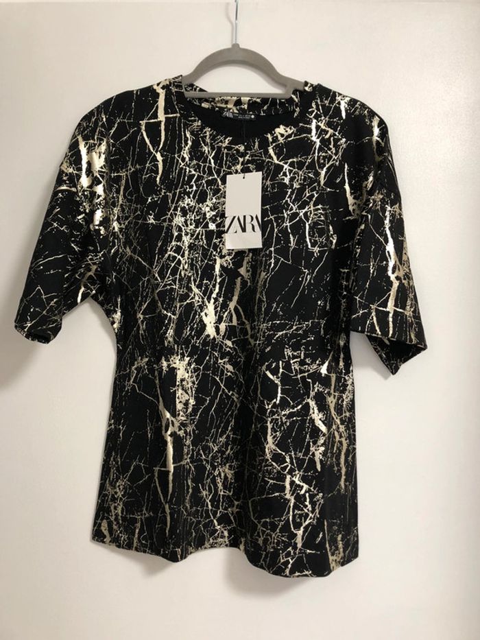 Superbe beau t-shirt métallisé Zara neuf avec étiquette taille M - photo numéro 2
