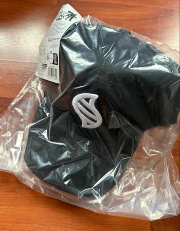 Casquette Pokémon Z-A Goodie Nintendo Switch 2 neuve