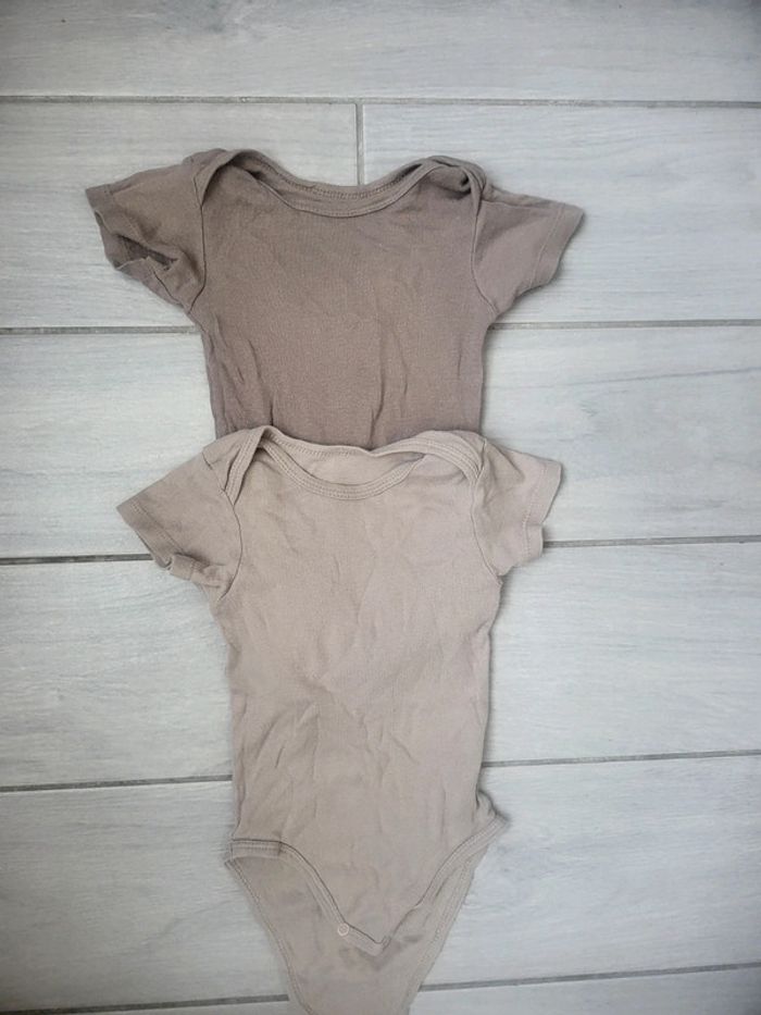 Lot bodies été fin 9mois