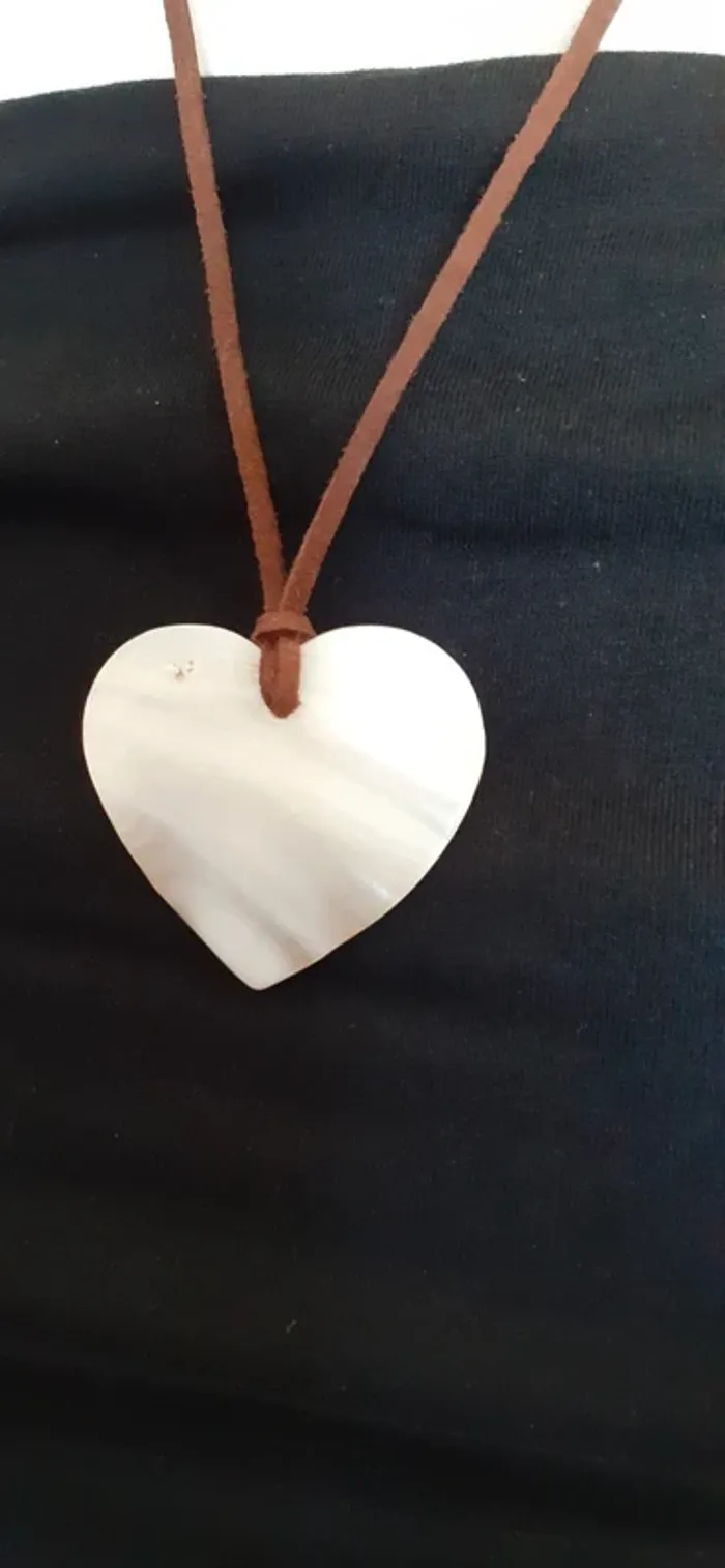 Joli pendentif en nacre - photo numéro 4