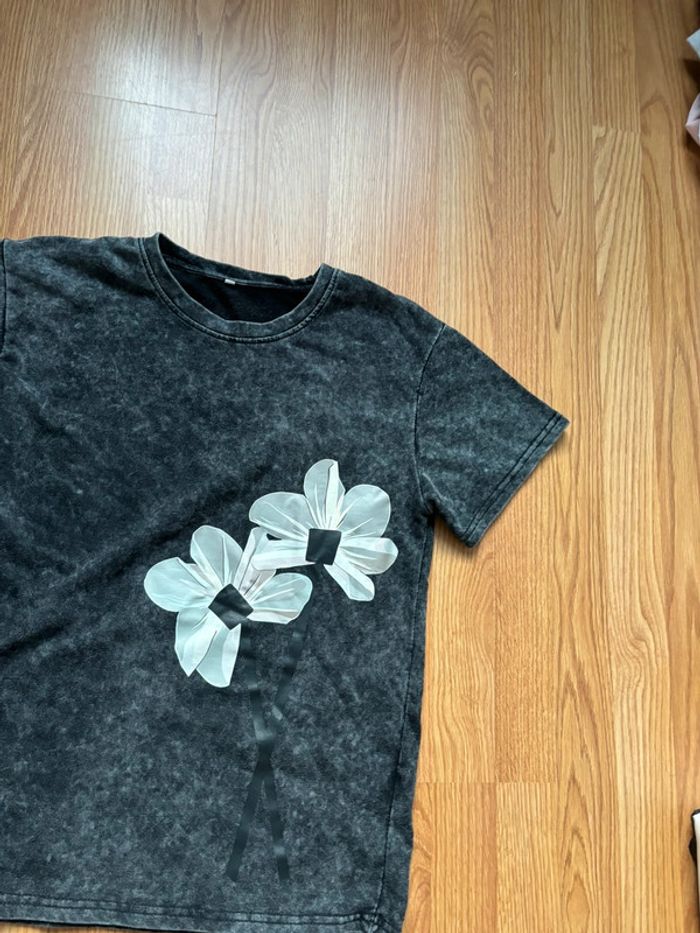 T shirt fleur - photo numéro 2
