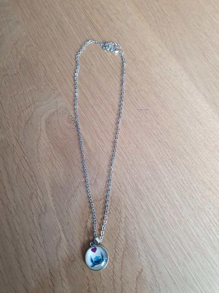 Collier stitch