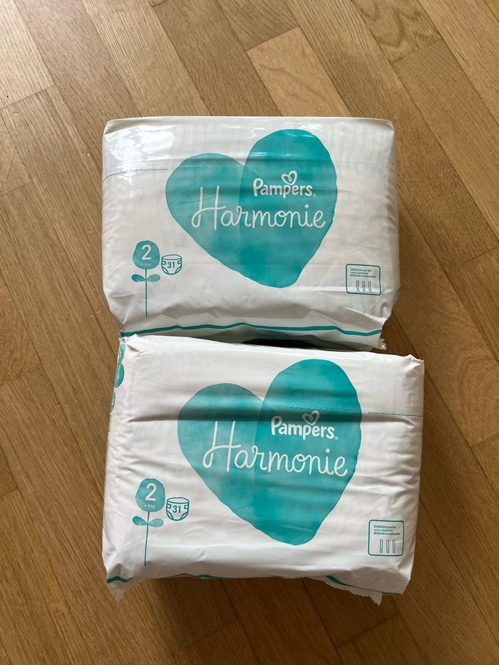 Couches Pampers harmonie taille 2 neuves emballes x31