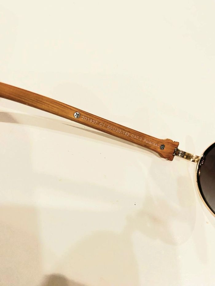 Lunette de soleil ovale Polarisée mixte bras effet bois UV protection catégorie 3 - photo numéro 6
