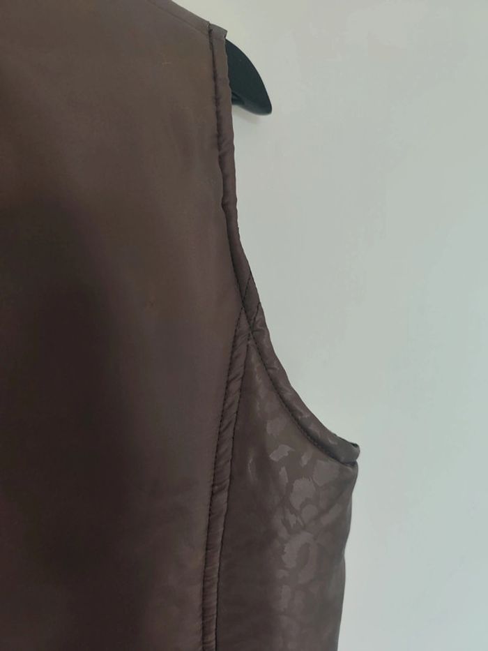 Doudoune sans manche marron
blouson  veste
 #top #manteau #marron imprimé léopard animal - photo numéro 5