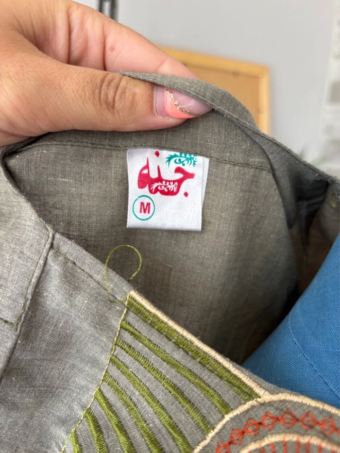 Robe longue - fabriqué en Égypte - fluide et légère - kaki à motif - comme neuve - taille M - photo numéro 5