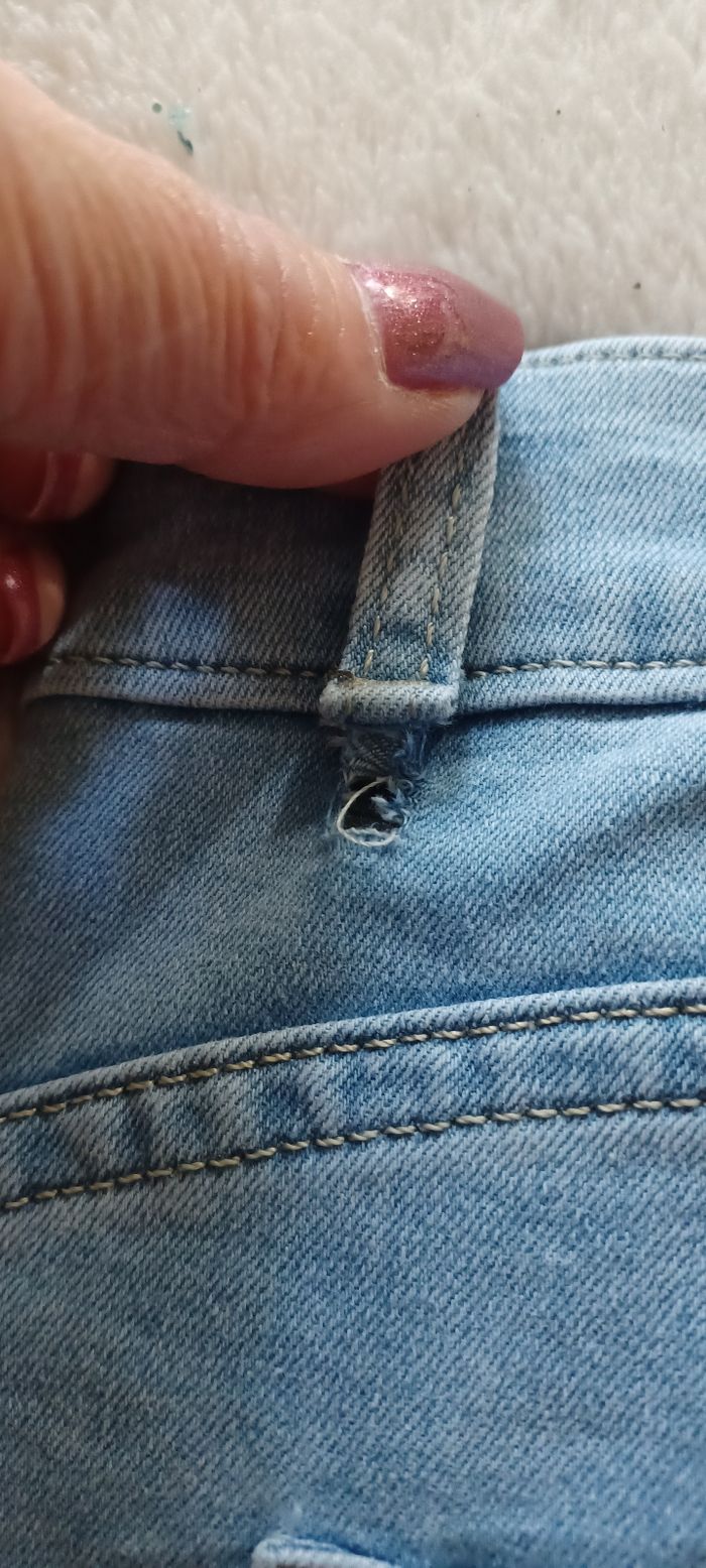 Très beau jeans femme T 14 = XXL  lisez bien l'annonce surtout - photo numéro 10