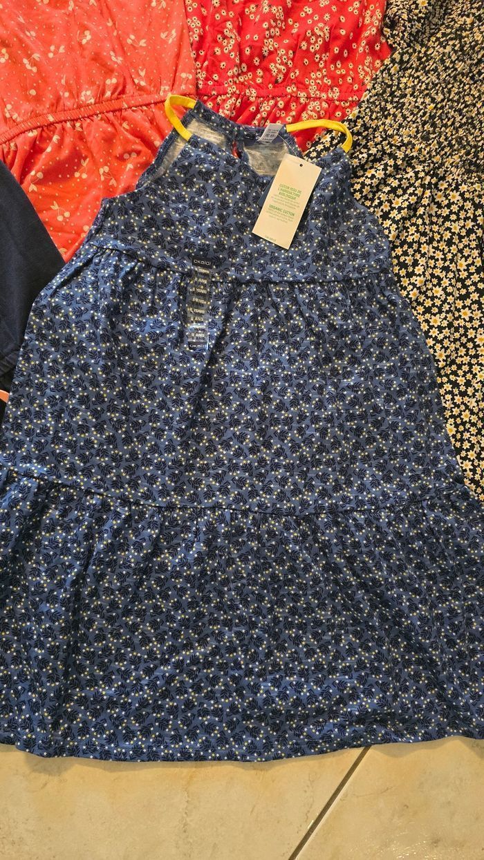(Neuves non portées) 🏷🩷🩷🩷🥰lot robes printemps/ete 8ans Fille 🥰🩷 - photo numéro 6