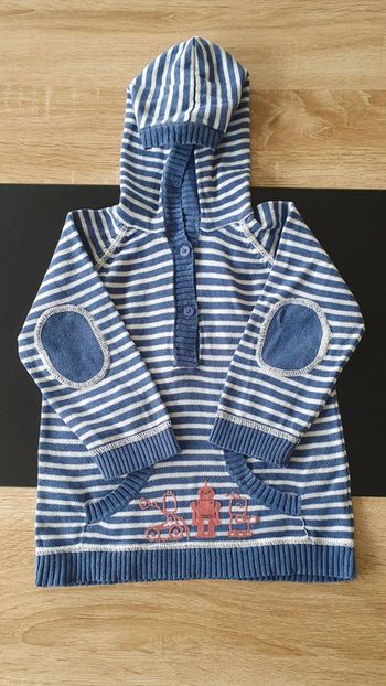 Pull à capuche léger 18 mois