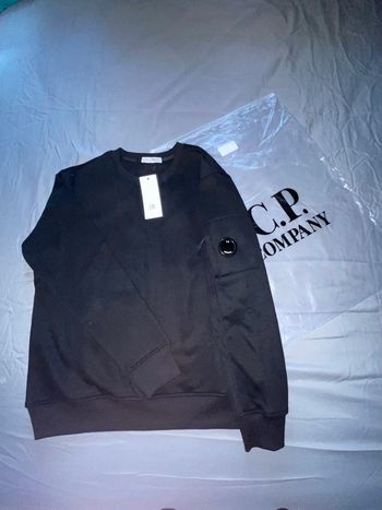 Pull cp noir taille M 