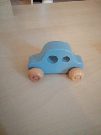 Voiture en bois