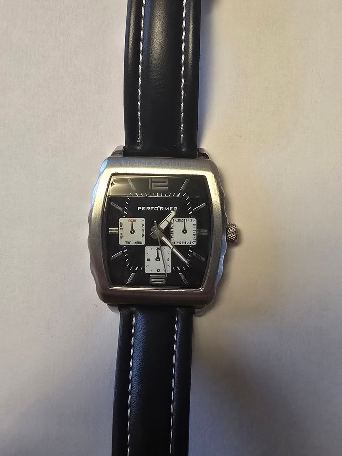 Montre "Performer" - photo numéro 3