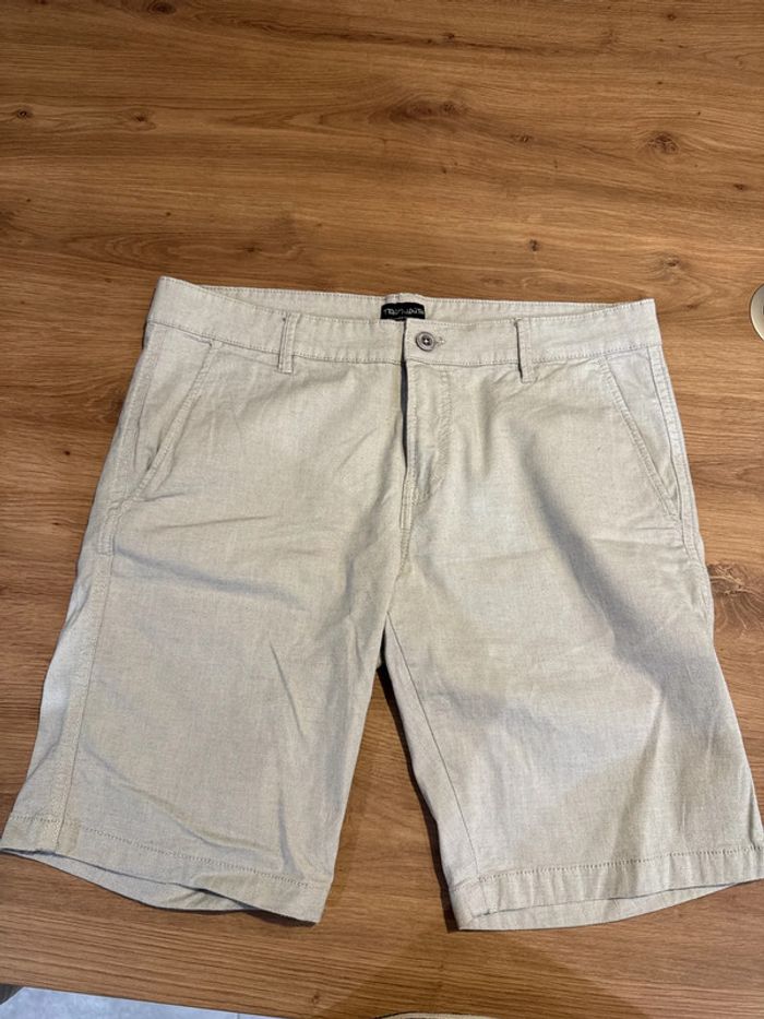 Short chino