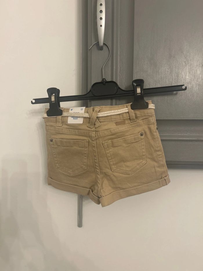 Short 3 - photo numéro 3