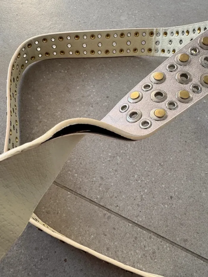 Ceinture beige vintage, bon état mais se décolle, 105cm - photo numéro 3