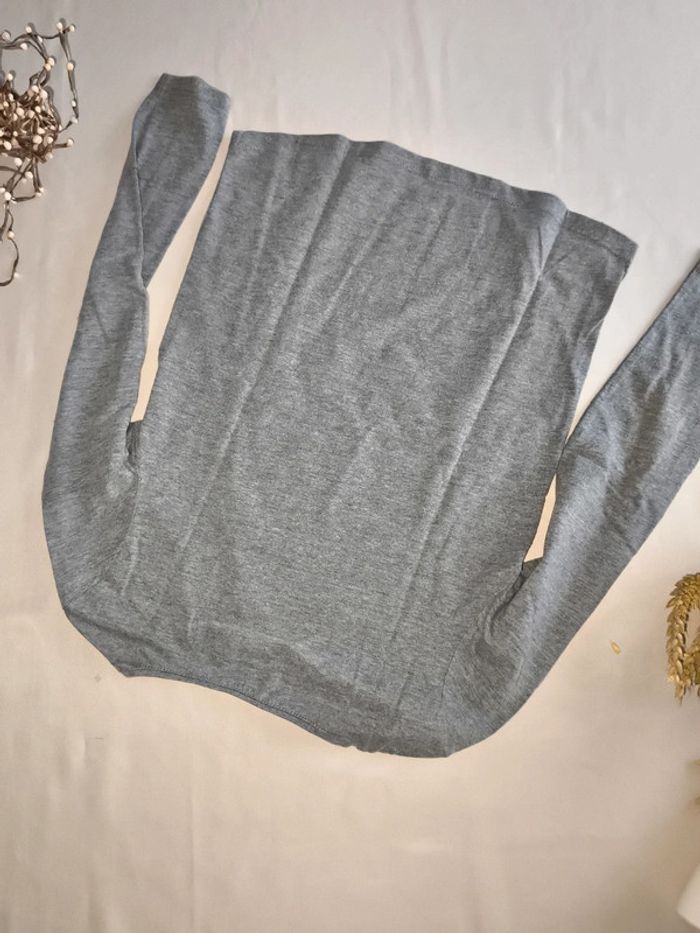 Haut Kiabi gris 10 ans - photo numéro 3