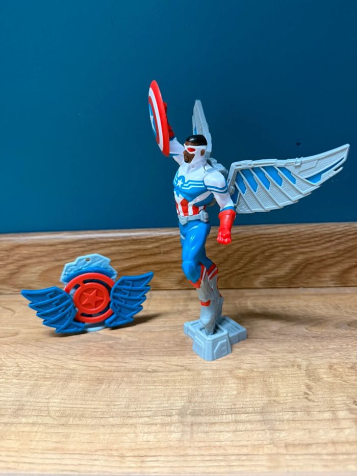 Figurine capitaine america - photo numéro 2
