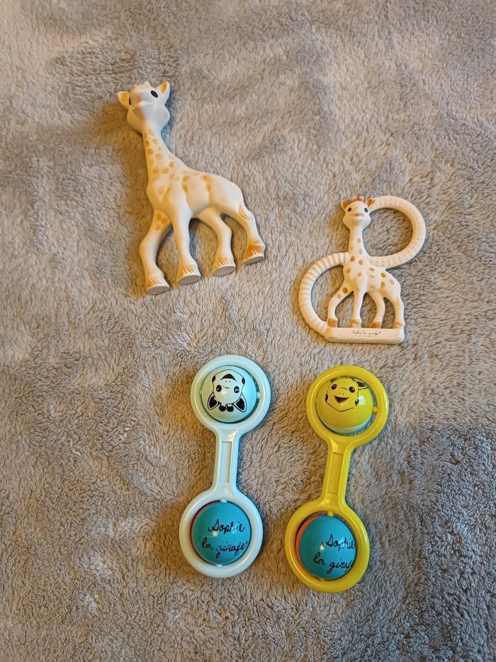 Lot Sophie la Girafe – Hochet, livre d’éveil, anneau de dentition - photo numéro 6