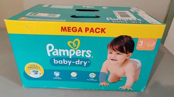 Lot de 2 paquets de 112 couches Pampers Baby dry taille 3