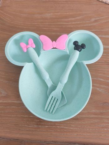 Ensemble assiette et couverts minnie