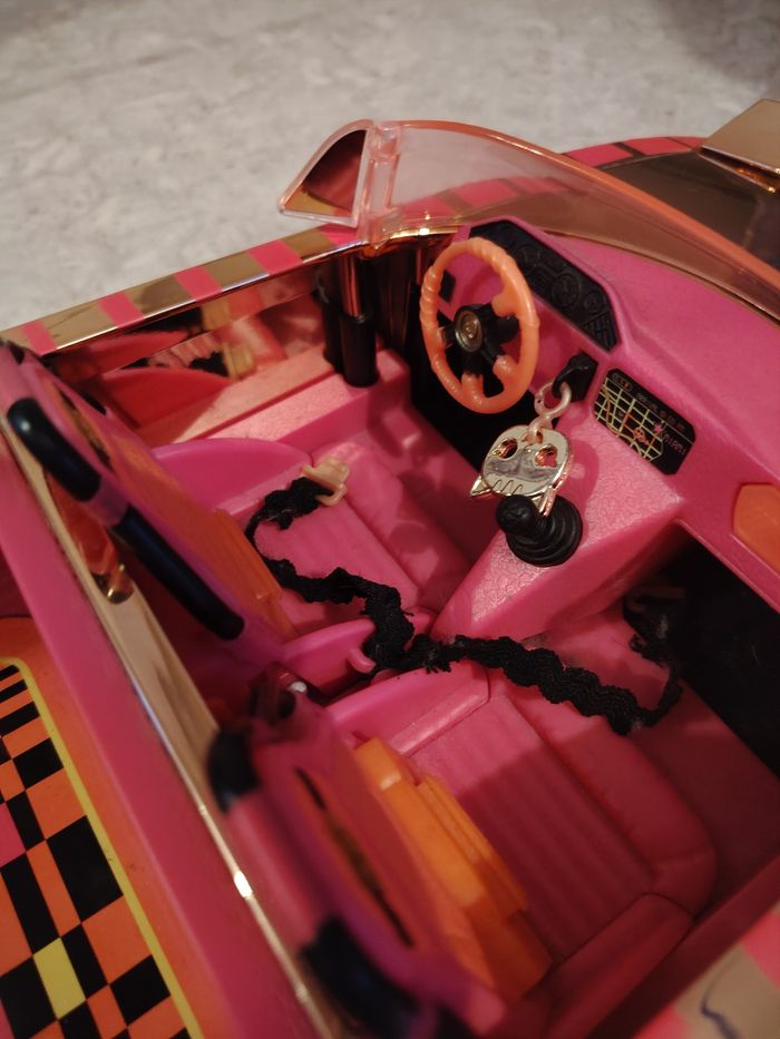 Voiture poupée LOL - photo numéro 7