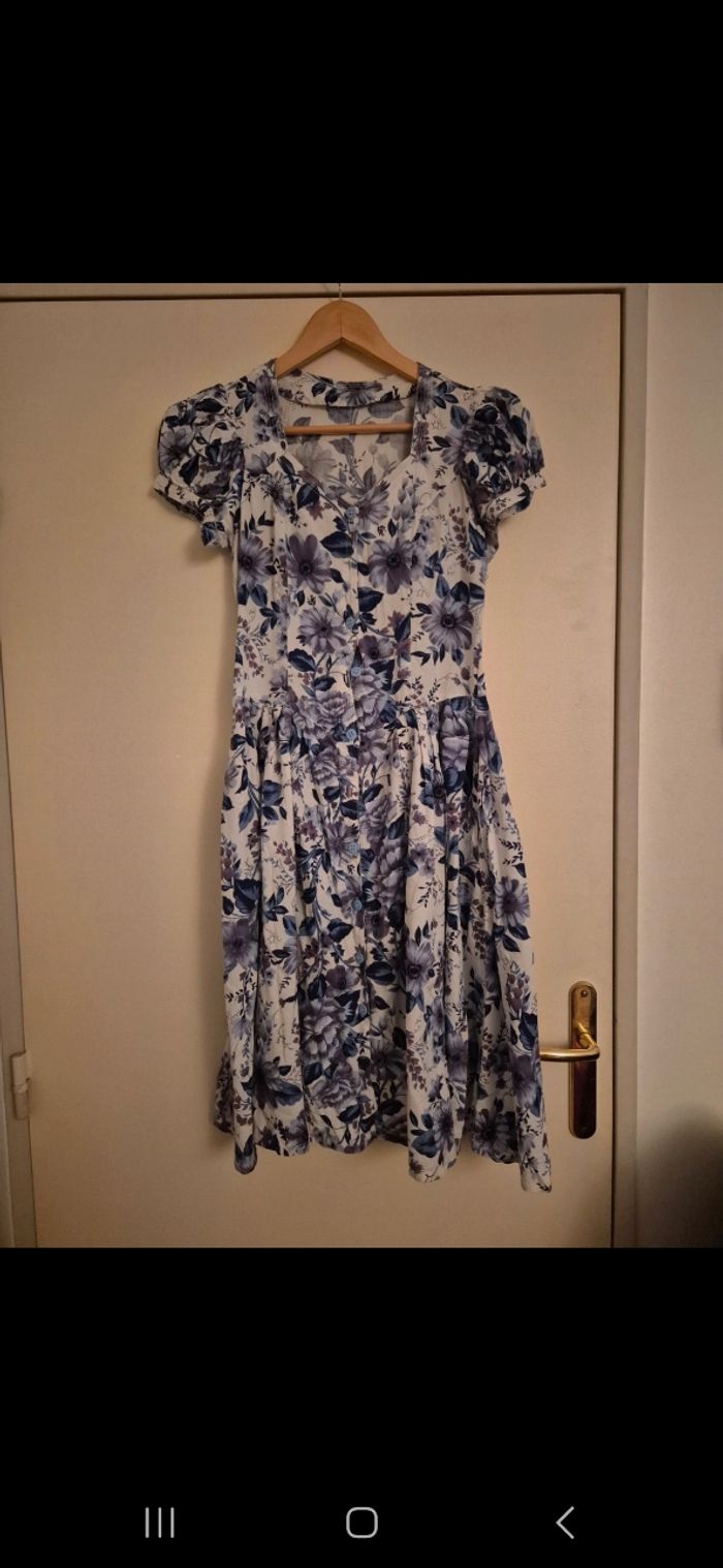 Robe vintage à fleurs 🌸