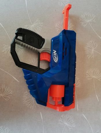 Pistolet Nerf