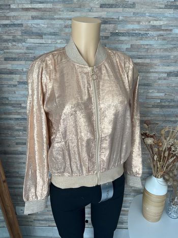 Bomber doré tendance