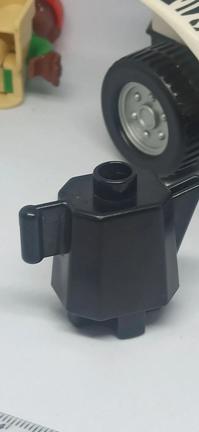 Véhicule quad de zoo avec soigneur caméra et théière lego duplo - photo numéro 7