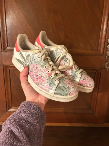 Stan Smith fleuri