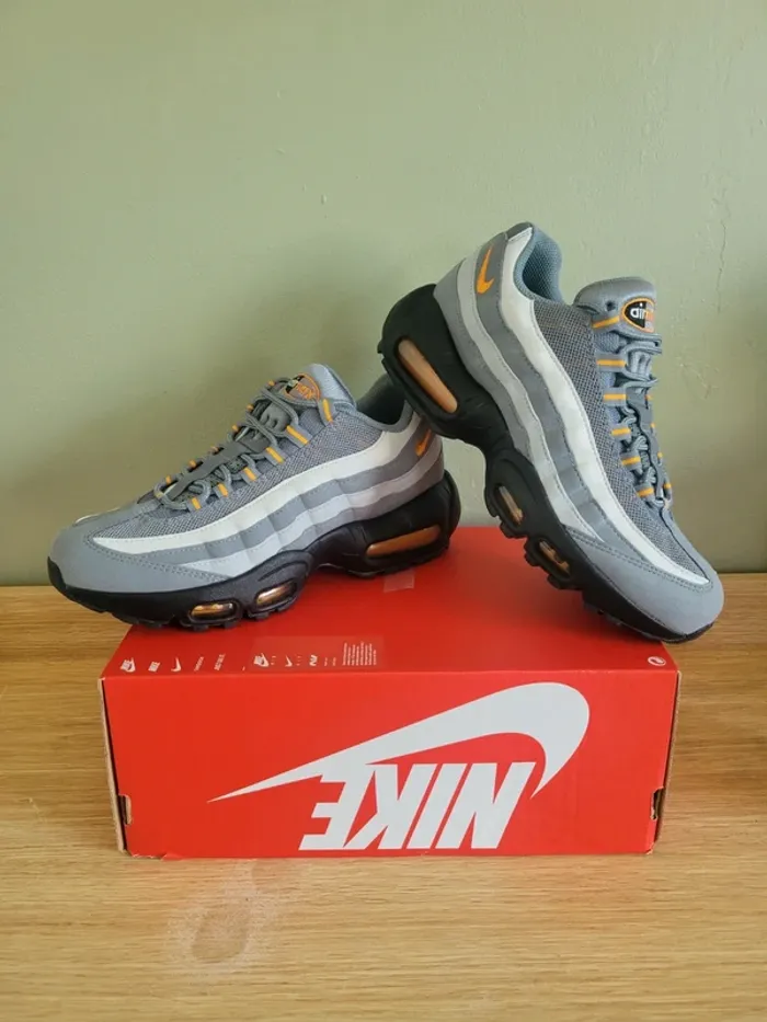 Nike Air Max 95 T36,5 100% Authentique - photo numéro 2