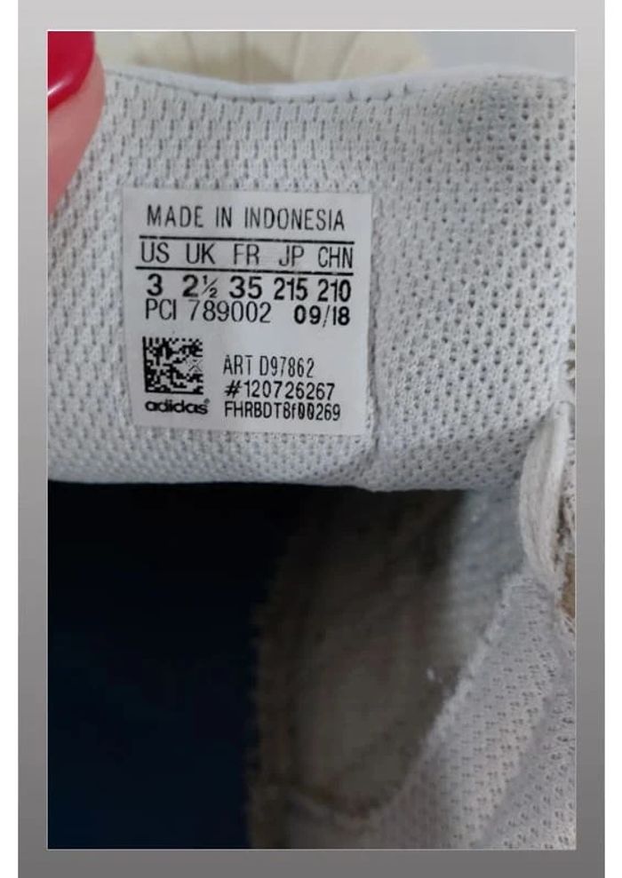 Paire de basket adidas superstar blanche doré  usées taille 36 - photo numéro 7